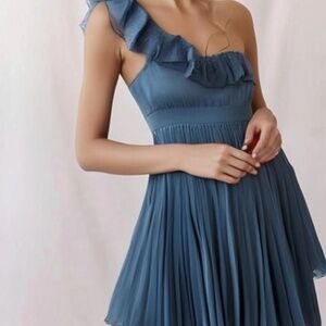 NWT Women's One Shoulder Rosette Accordian Pleat Dress